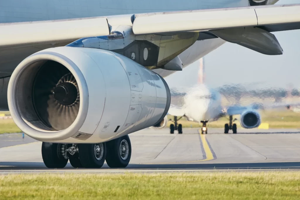 hot-air-from-jet-engine-against-airplane-taxiing